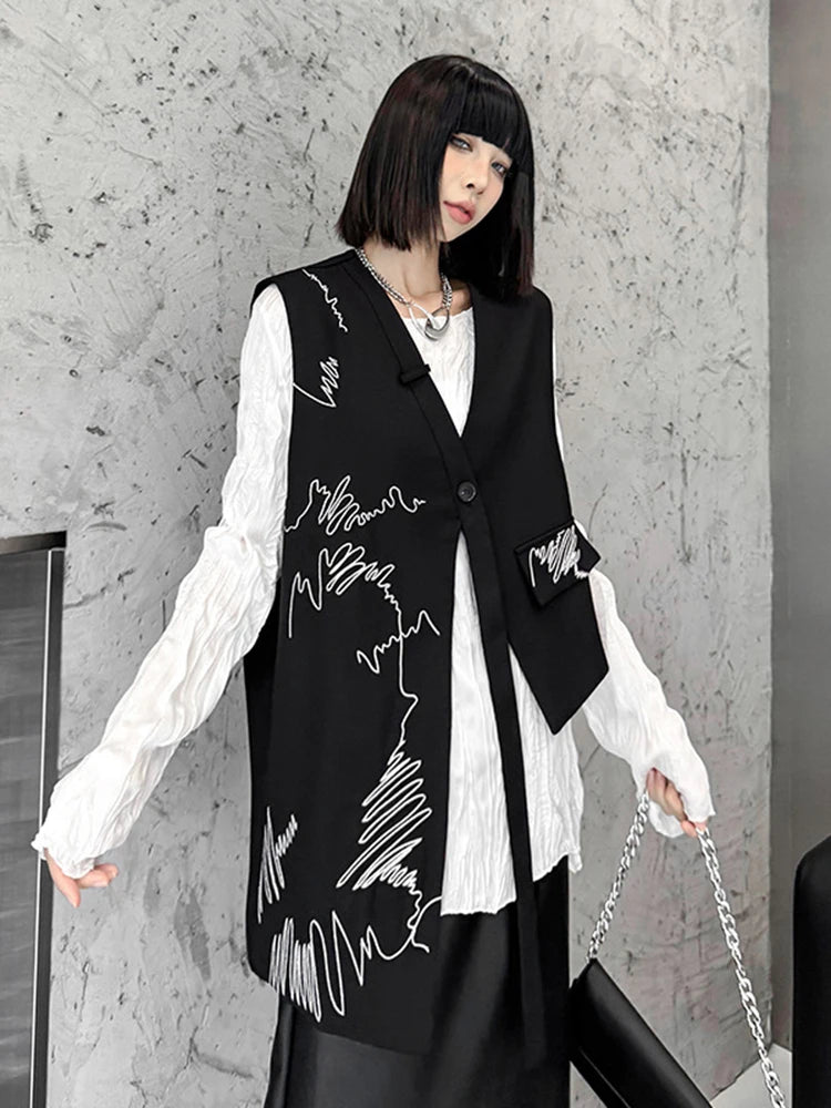 CITSLX [EAM] Women Black Embroidery Irregular Ribbon Big Size Vest New V-collar Sleeveless Fashion Tide Spring Autumn 2025 1DH7749