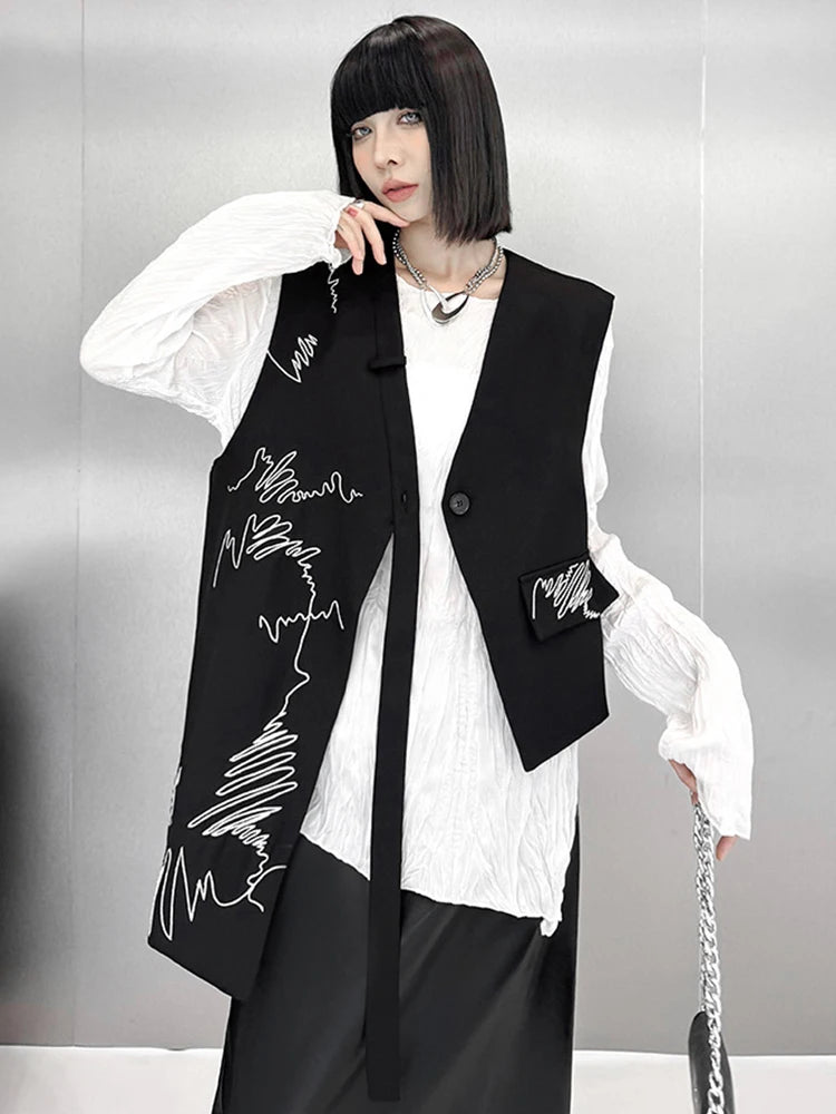 CITSLX [EAM] Women Black Embroidery Irregular Ribbon Big Size Vest New V-collar Sleeveless Fashion Tide Spring Autumn 2025 1DH7749